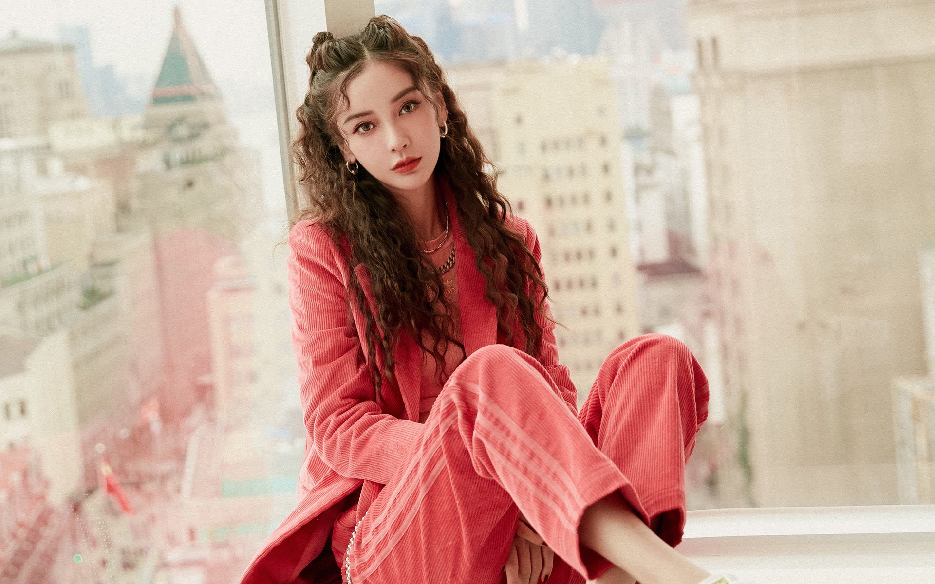 “青训明星教练实战经验丰富，指导少年成长”，青训教练收入